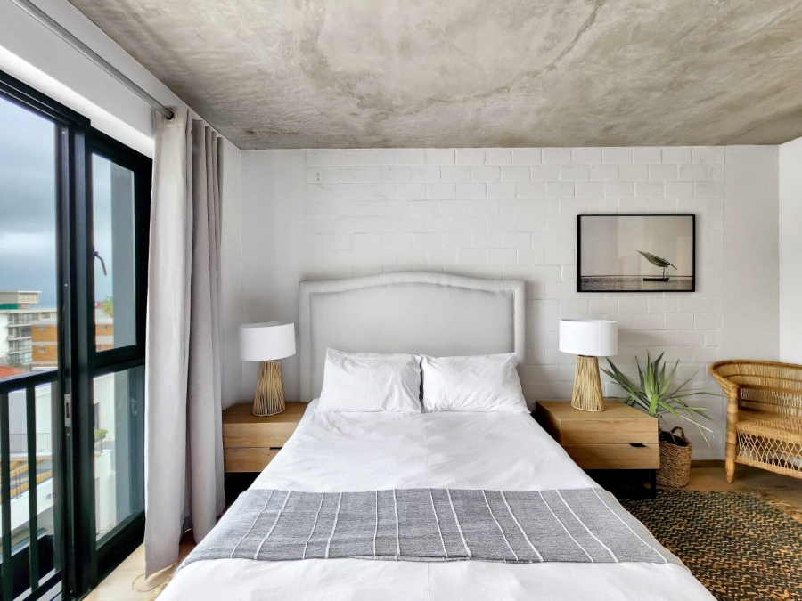 1 Bedroom Property for Sale in Sea Point Western Cape